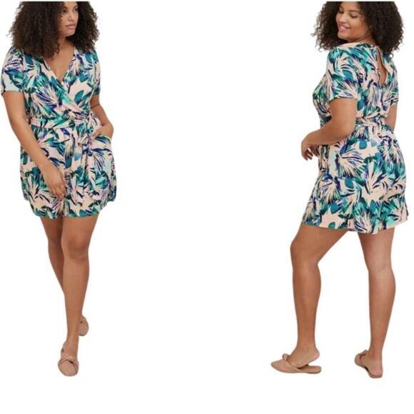 TORRID Super Soft Surplice Romper Palm Leaf Pink and Green Size 3 (22-24) - Picture 5 of 7